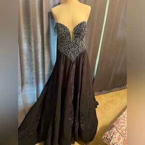 Jovani Couture